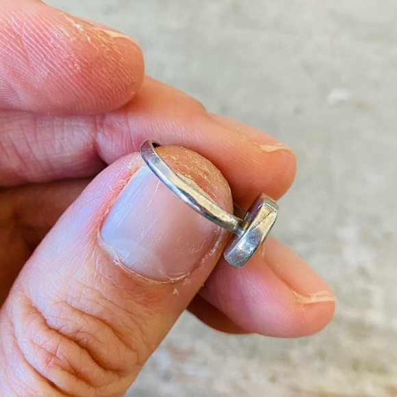 Southwestern Style Sterling Silver Turquoise & Red Coral Chip Inlay Heart Ring - Picture 6 of 13